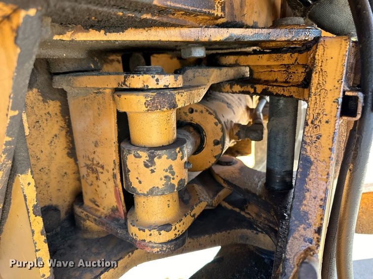 image for item OA9570 1992 Case 660 trencher