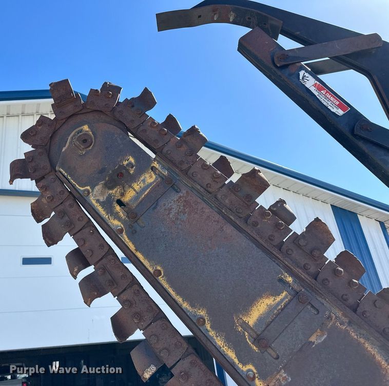 image for item OA9570 1992 Case 660 trencher