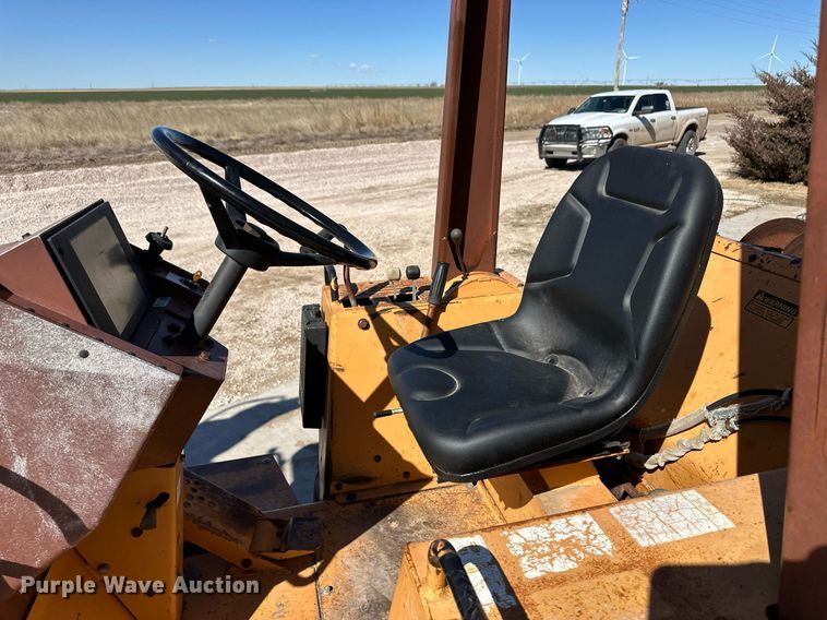 image for item OA9570 1992 Case 660 trencher