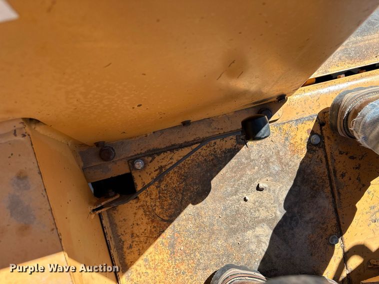 image for item OA9570 1992 Case 660 trencher