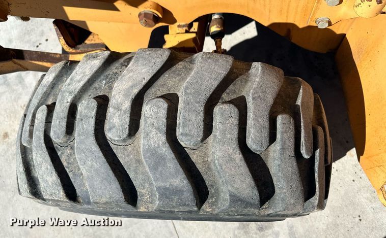 image for item OA9570 1992 Case 660 trencher