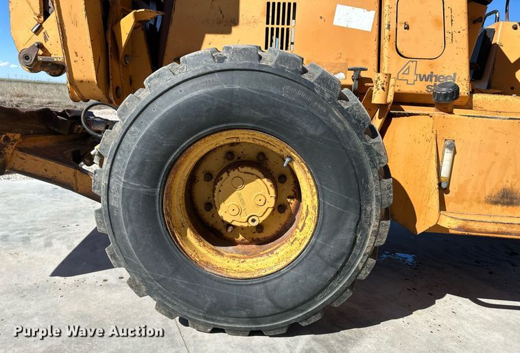 image for item OA9570 1992 Case 660 trencher