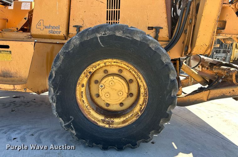 image for item OA9570 1992 Case 660 trencher