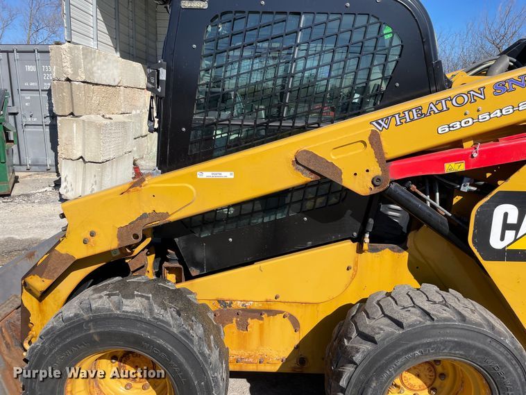 image for item OG9794 2015 Caterpillar  262D skid steer loader