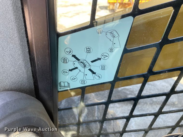 image for item OG9794 2015 Caterpillar  262D skid steer loader