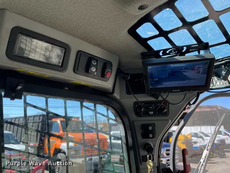 image for item OG9794 2015 Caterpillar  262D skid steer loader