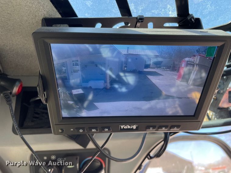 image for item OG9794 2015 Caterpillar  262D skid steer loader