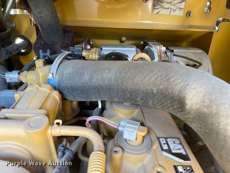 image for item OG9794 2015 Caterpillar  262D skid steer loader