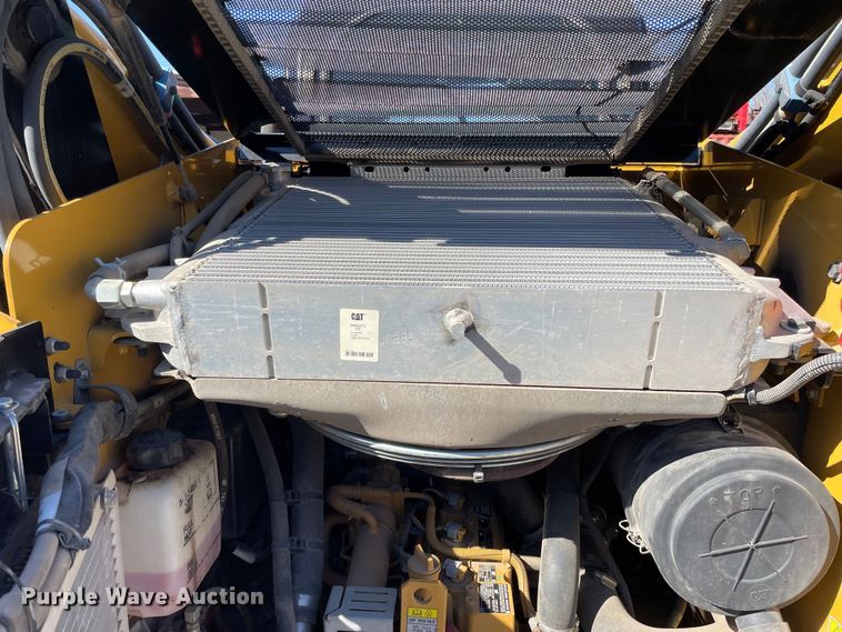image for item OG9794 2015 Caterpillar  262D skid steer loader