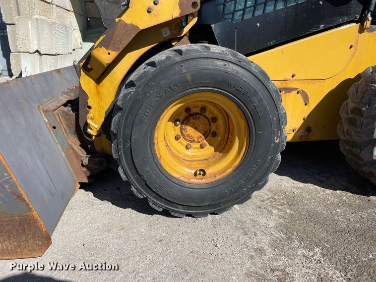 image for item OG9794 2015 Caterpillar  262D skid steer loader