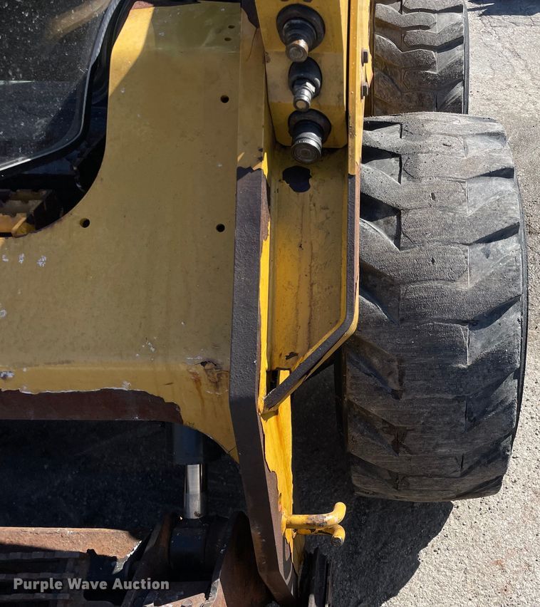 image for item OG9794 2015 Caterpillar  262D skid steer loader