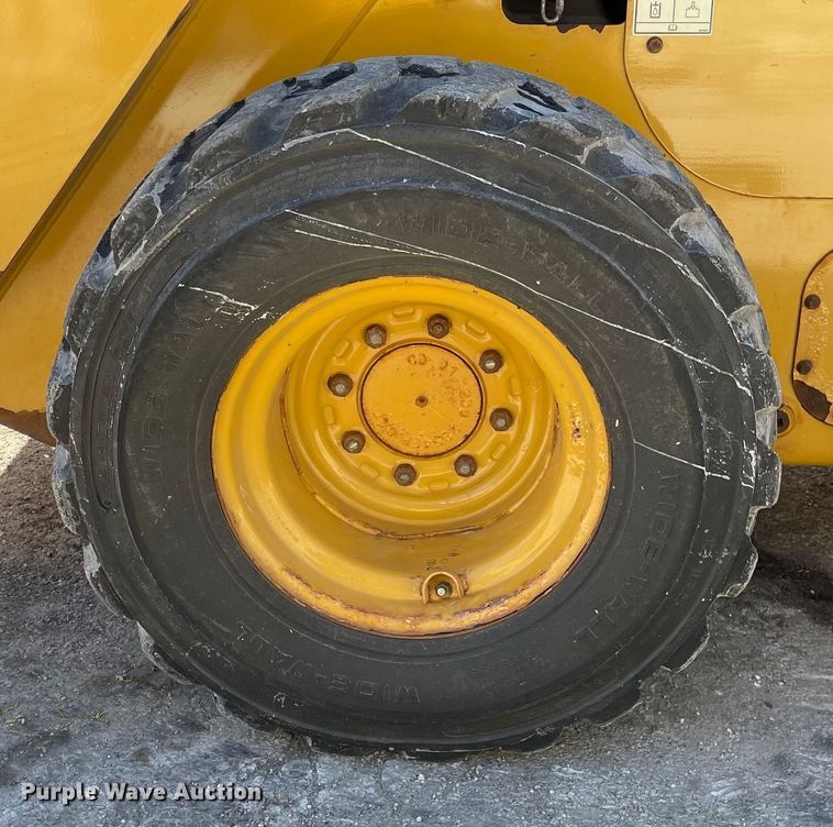 image for item OG9794 2015 Caterpillar  262D skid steer loader