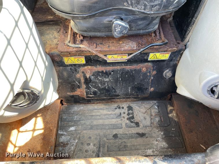 image for item OG9795 2005 Caterpillar  216B skid steer loader