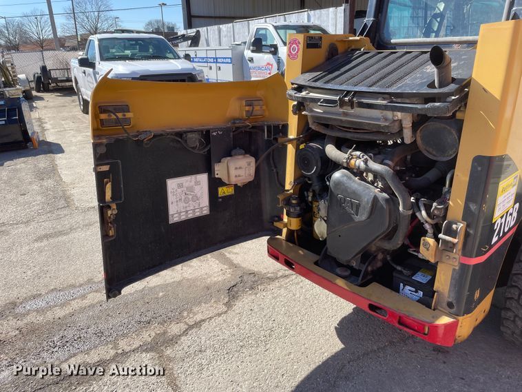 image for item OG9795 2005 Caterpillar  216B skid steer loader