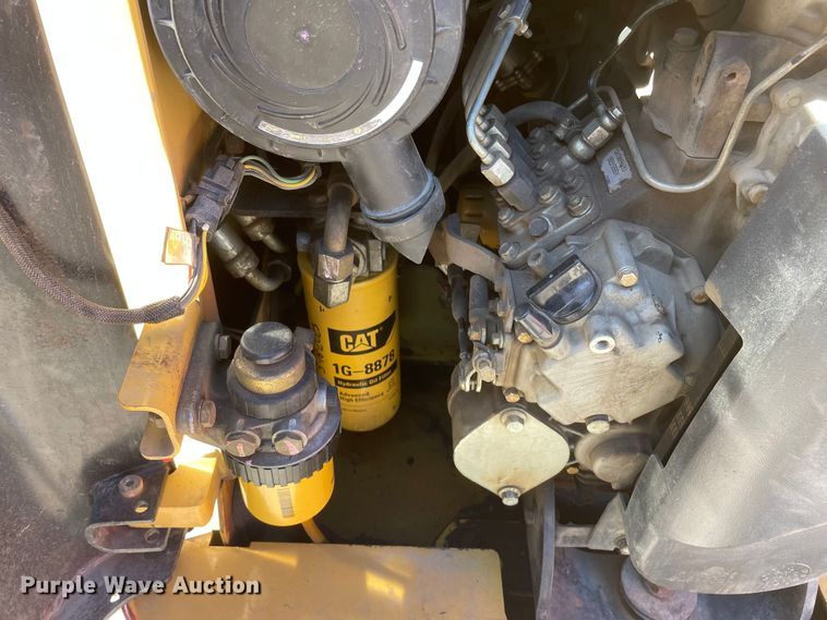 image for item OG9795 2005 Caterpillar  216B skid steer loader