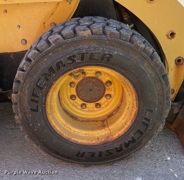 image for item OG9795 2005 Caterpillar  216B skid steer loader