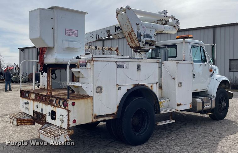 image for item OG9813 2000 International 4700 bucket truck