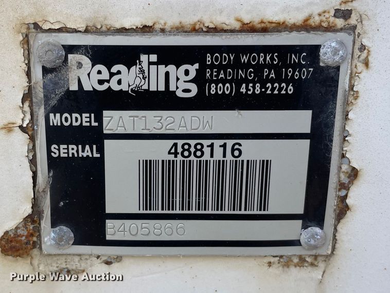 image for item OG9813 2000 International 4700 bucket truck