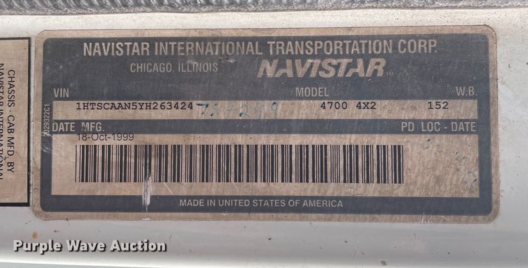 image for item OG9813 2000 International 4700 bucket truck