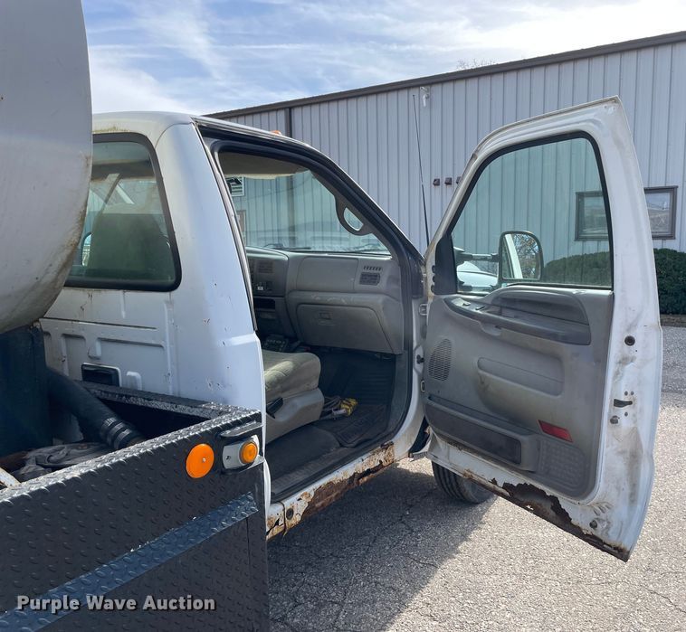 image for item OG9814 1999 Ford F550 Super Duty XLT sewer rodder truck