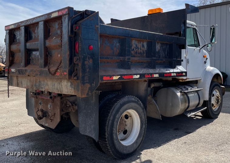 image for item OG9815 1996 International 8100 dump truck