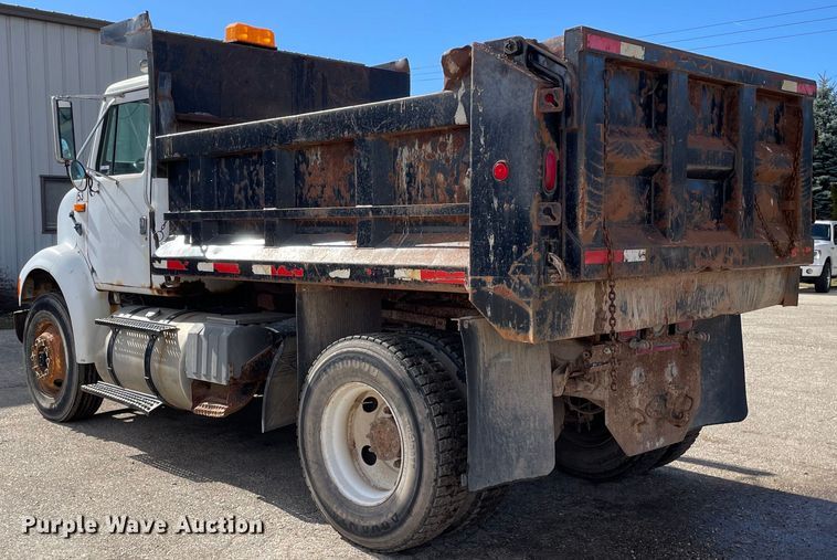 image for item OG9815 1996 International 8100 dump truck
