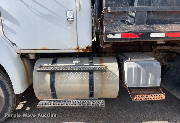 image for item OG9815 1996 International 8100 dump truck