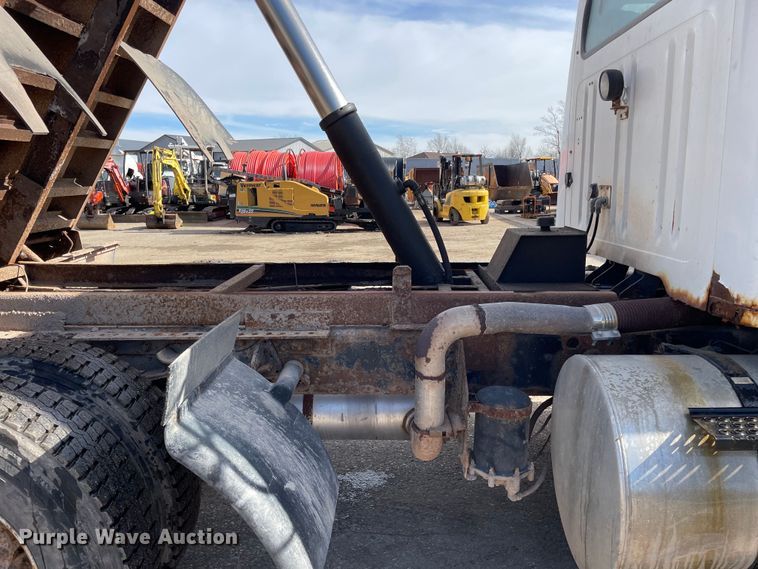 image for item OG9815 1996 International 8100 dump truck