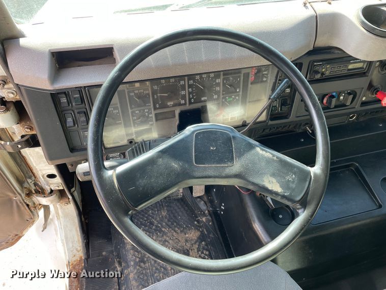 image for item OG9815 1996 International 8100 dump truck