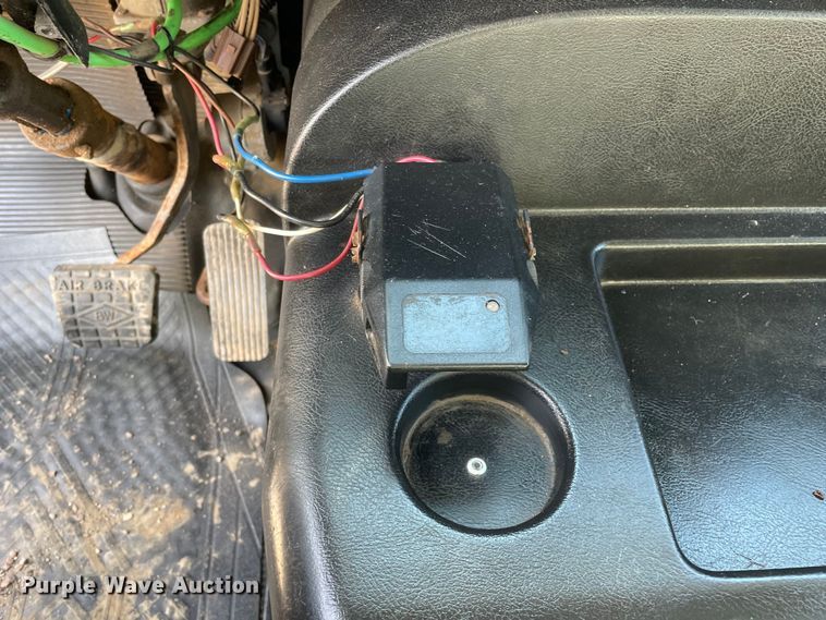 image for item OG9815 1996 International 8100 dump truck