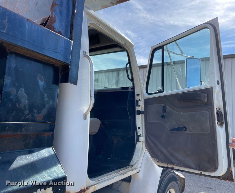 image for item OG9815 1996 International 8100 dump truck