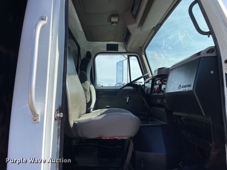 image for item OG9815 1996 International 8100 dump truck