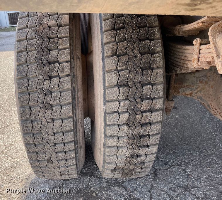 image for item OG9815 1996 International 8100 dump truck