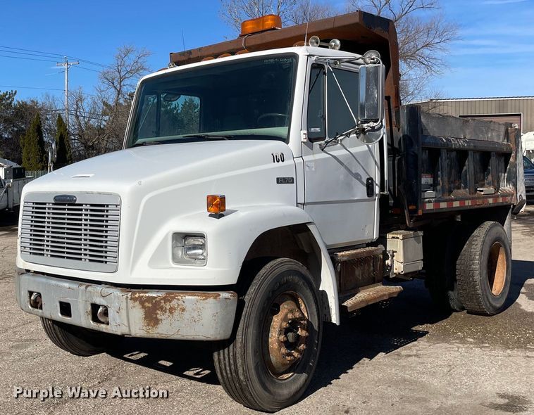 image for item OG9816 2003 Freightliner FL70 dump truck