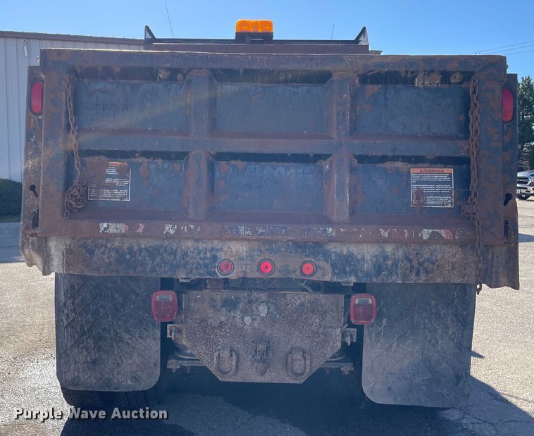 image for item OG9816 2003 Freightliner FL70 dump truck