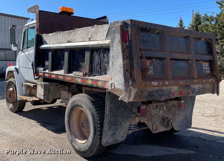 image for item OG9816 2003 Freightliner FL70 dump truck