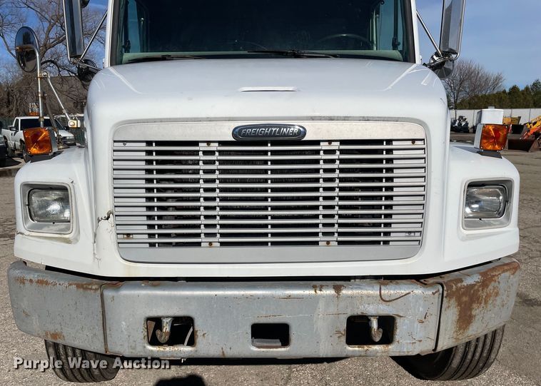 image for item OG9816 2003 Freightliner FL70 dump truck
