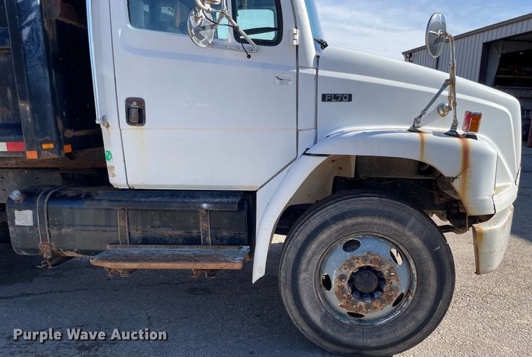 image for item OG9816 2003 Freightliner FL70 dump truck