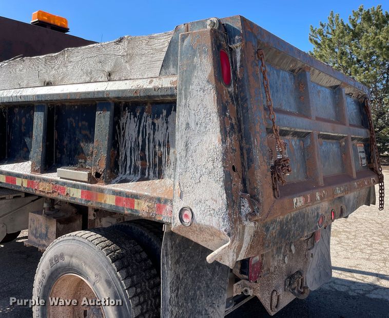 image for item OG9816 2003 Freightliner FL70 dump truck