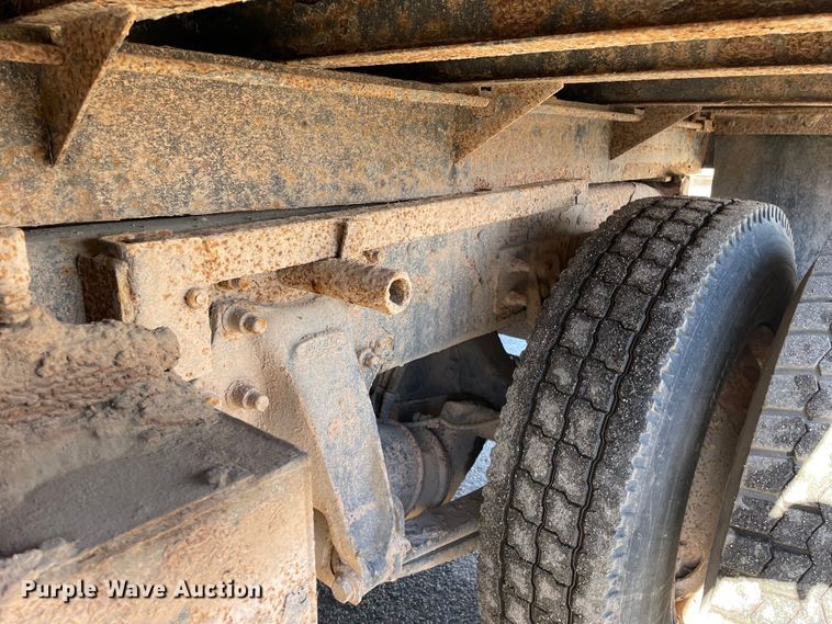 image for item OG9816 2003 Freightliner FL70 dump truck