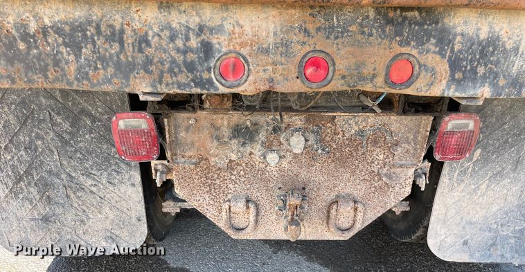 image for item OG9816 2003 Freightliner FL70 dump truck