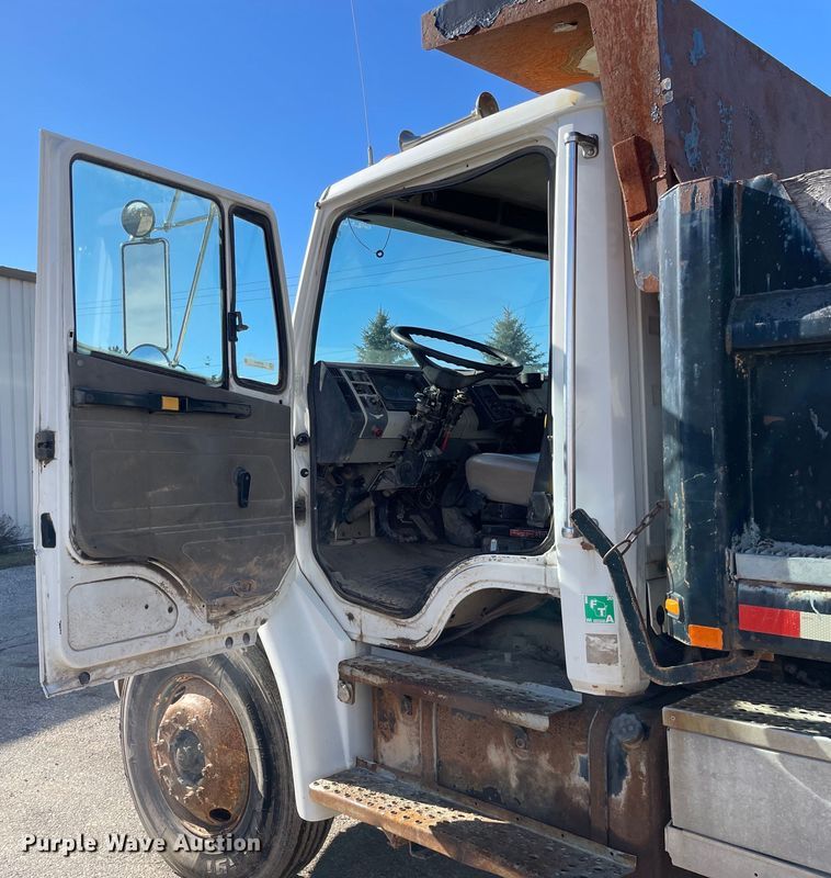 image for item OG9816 2003 Freightliner FL70 dump truck