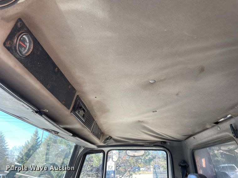 image for item OG9816 2003 Freightliner FL70 dump truck