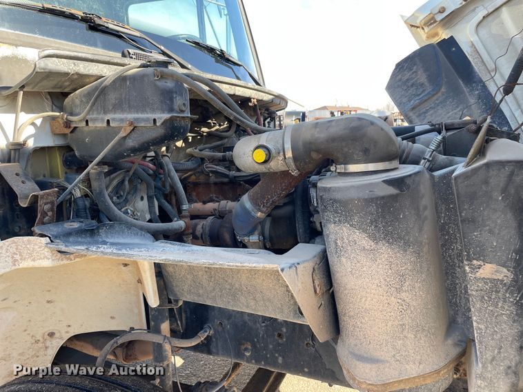 image for item OG9816 2003 Freightliner FL70 dump truck