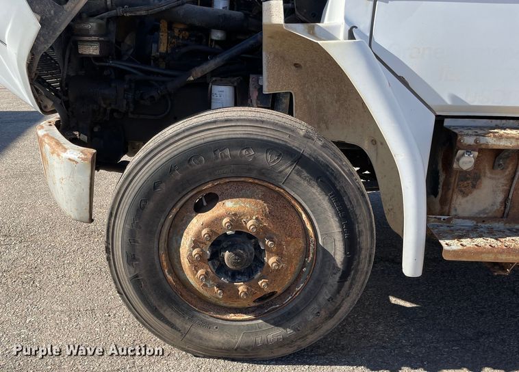 image for item OG9816 2003 Freightliner FL70 dump truck