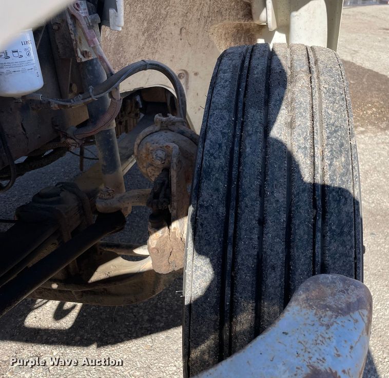 image for item OG9816 2003 Freightliner FL70 dump truck