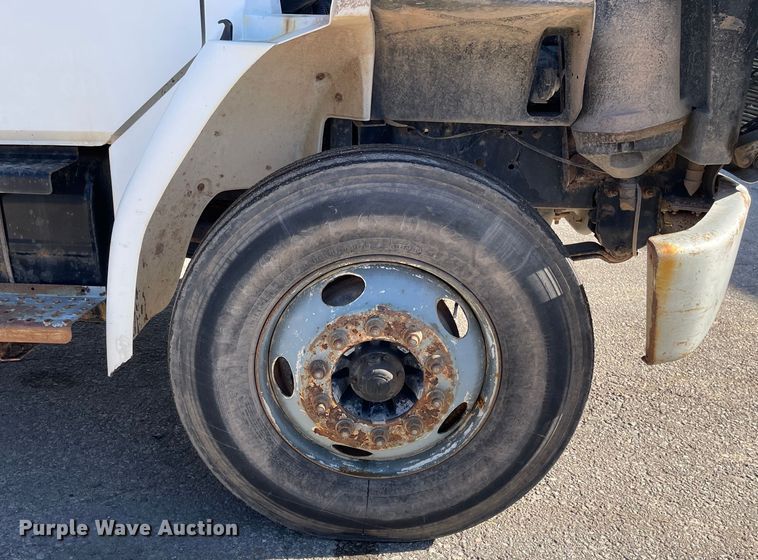 image for item OG9816 2003 Freightliner FL70 dump truck