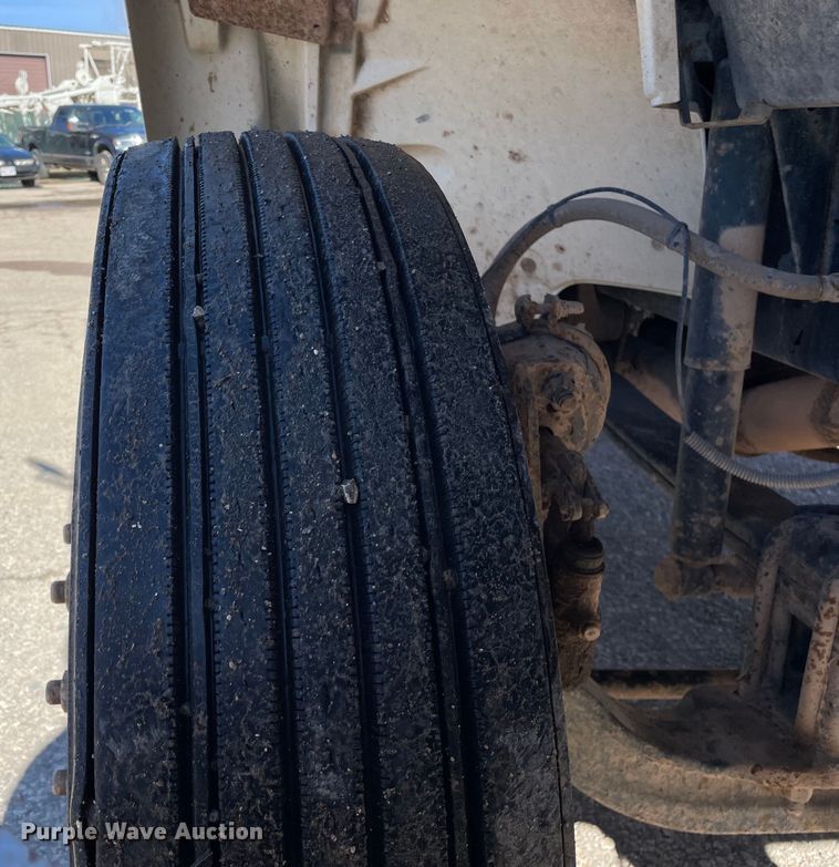 image for item OG9816 2003 Freightliner FL70 dump truck