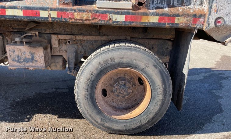 image for item OG9816 2003 Freightliner FL70 dump truck