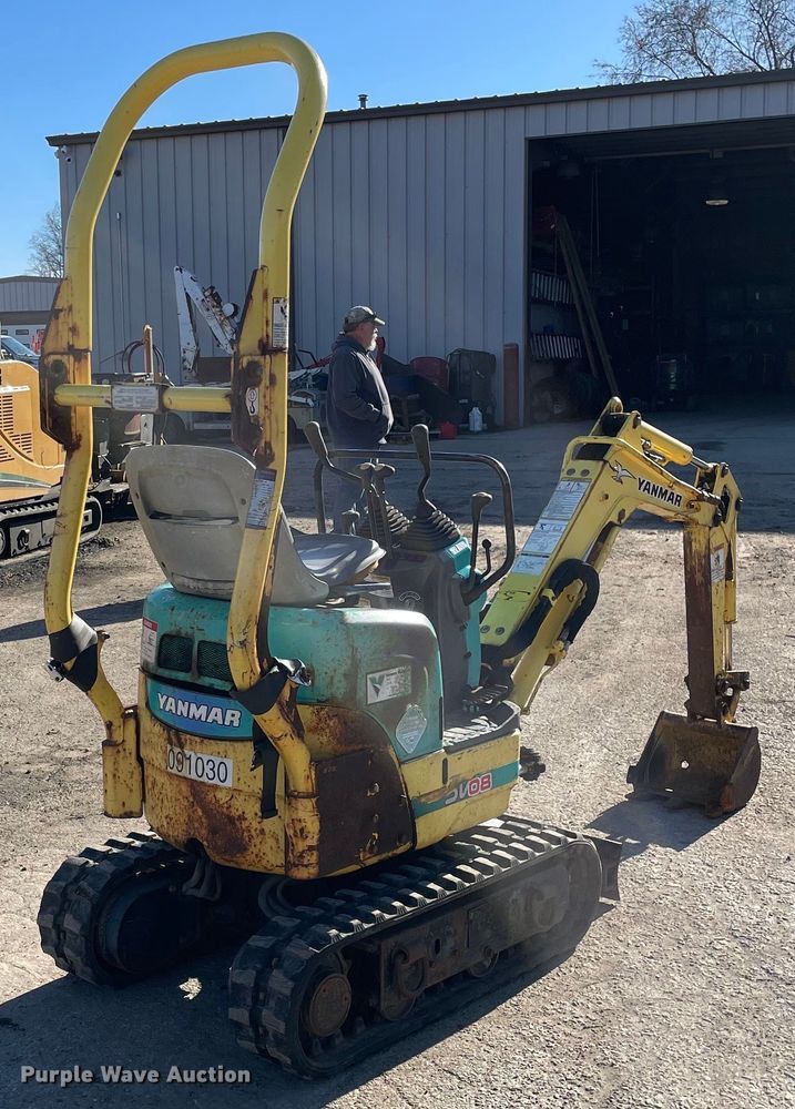 image for item OG9818 2011 Yanmar  SV08 mini excavator